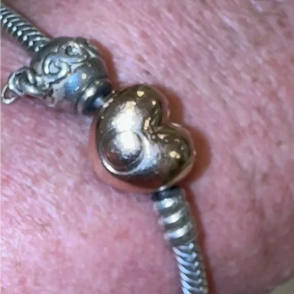 PANDORA 7.1 inch 2 tone silver heart clasp charm bracelet - Picture 10 of 11